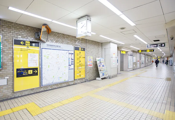 「関目高殿駅」下車、改札を出て右へ進みます。